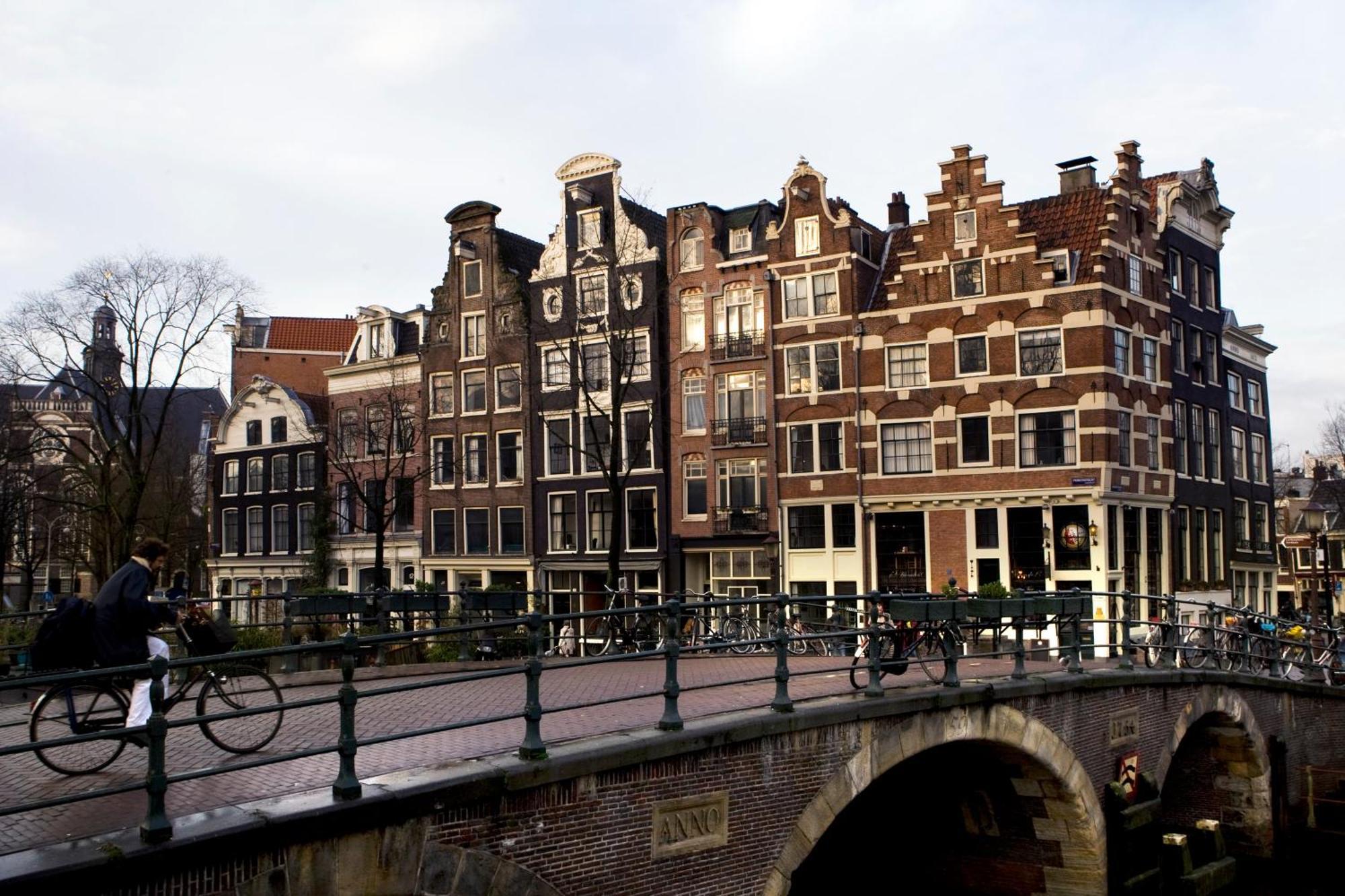 Hotel Sint Nicolaas Amsterdam Exterior photo