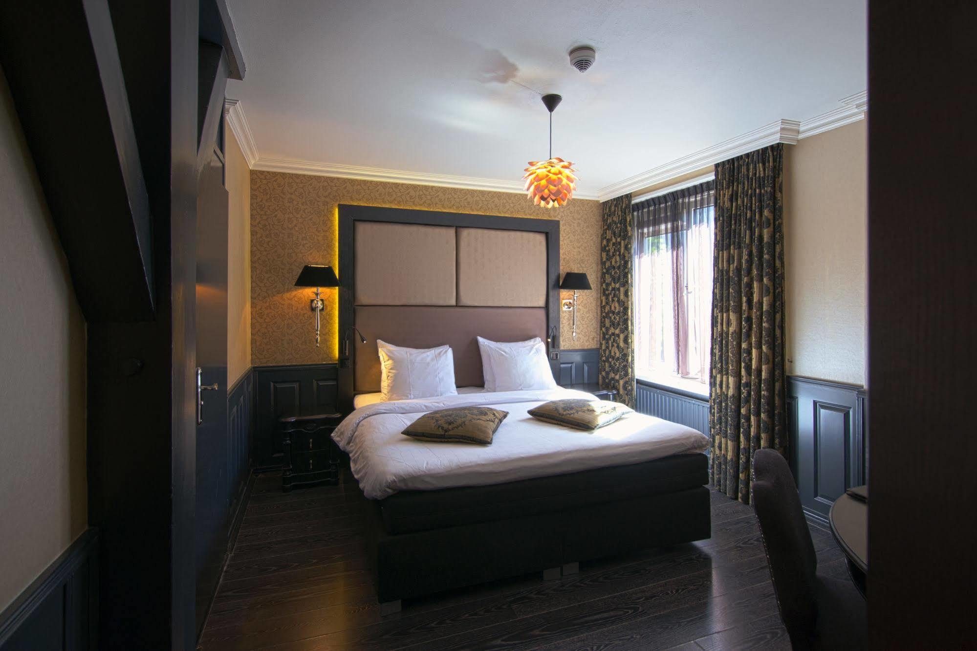 Hotel Sint Nicolaas Amsterdam Exterior photo