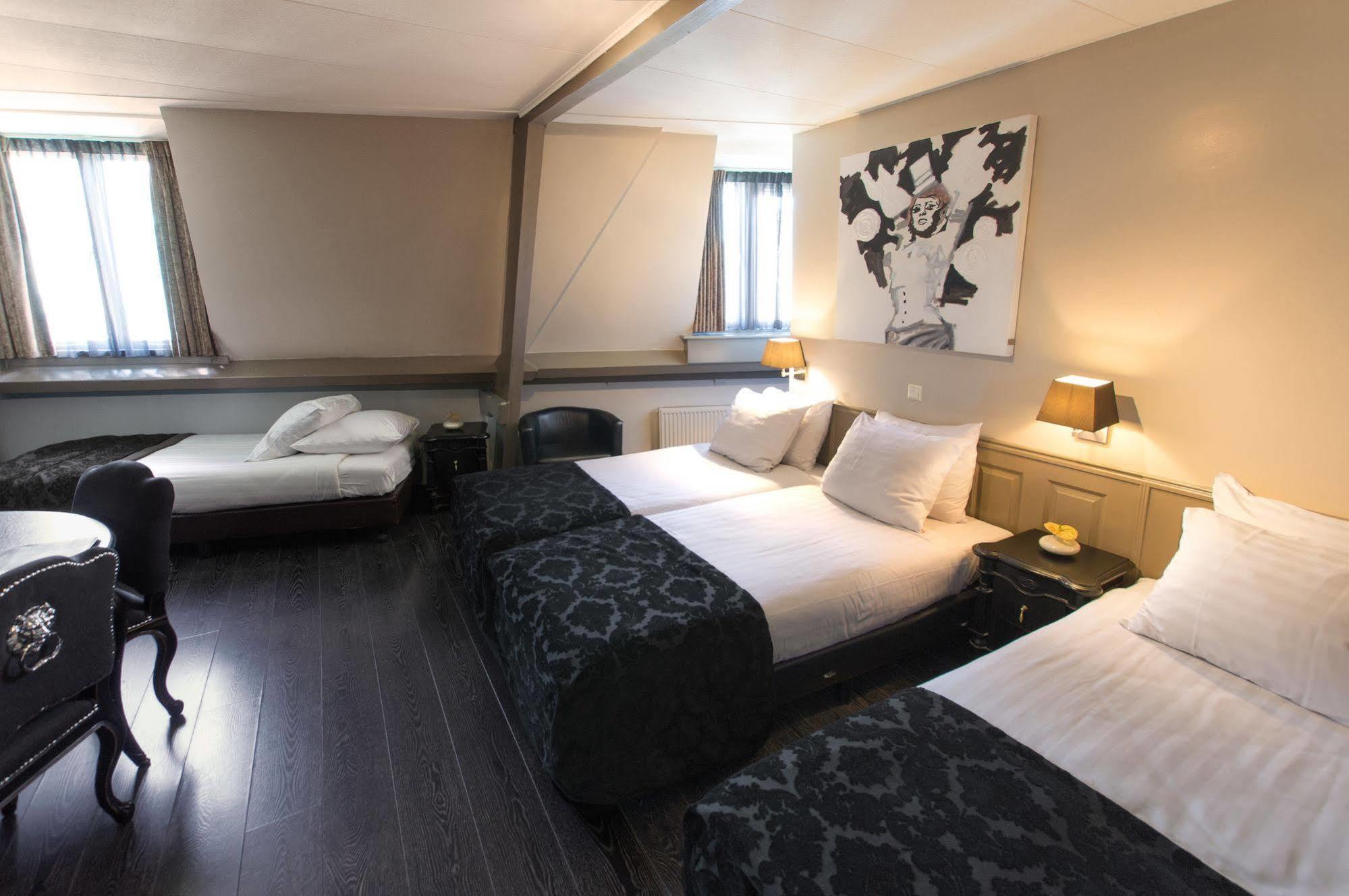 Hotel Sint Nicolaas Amsterdam Exterior photo